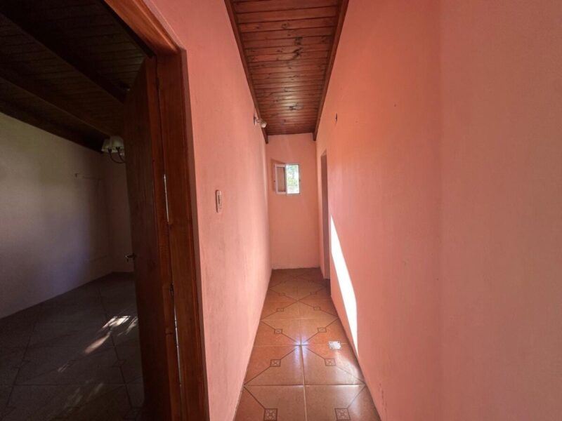 Casa con Departamento y amplio parque, General Belgrano